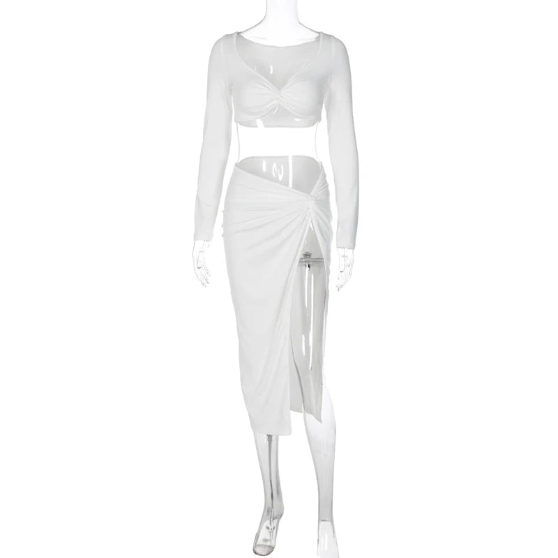Ensemble Jupe Fendue & Top Croisé – Style Chic & Glamour