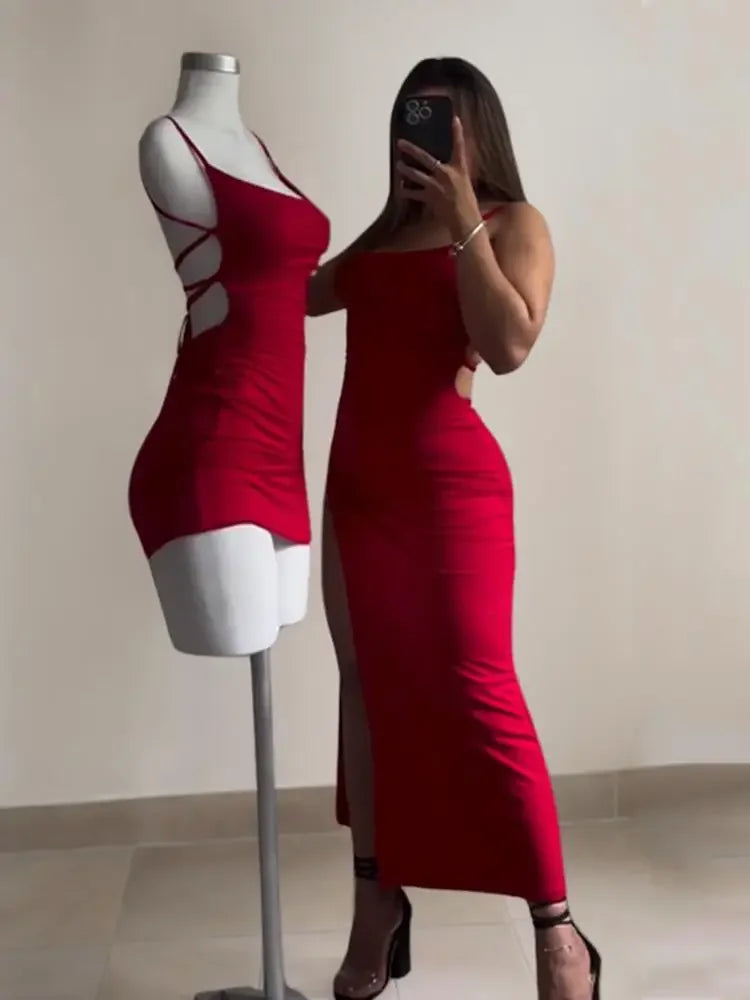 Robe Élégante Scarlet - Dos Nu & Fente Sensuelle