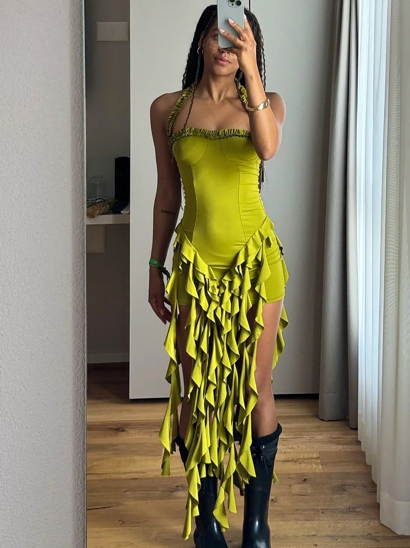 Robe Mini Franges Glamour – Coupe Sexy & Élégante