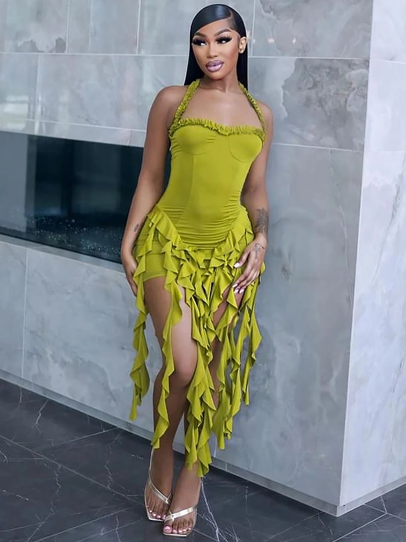 Robe Mini Franges Glamour – Coupe Sexy & Élégante
