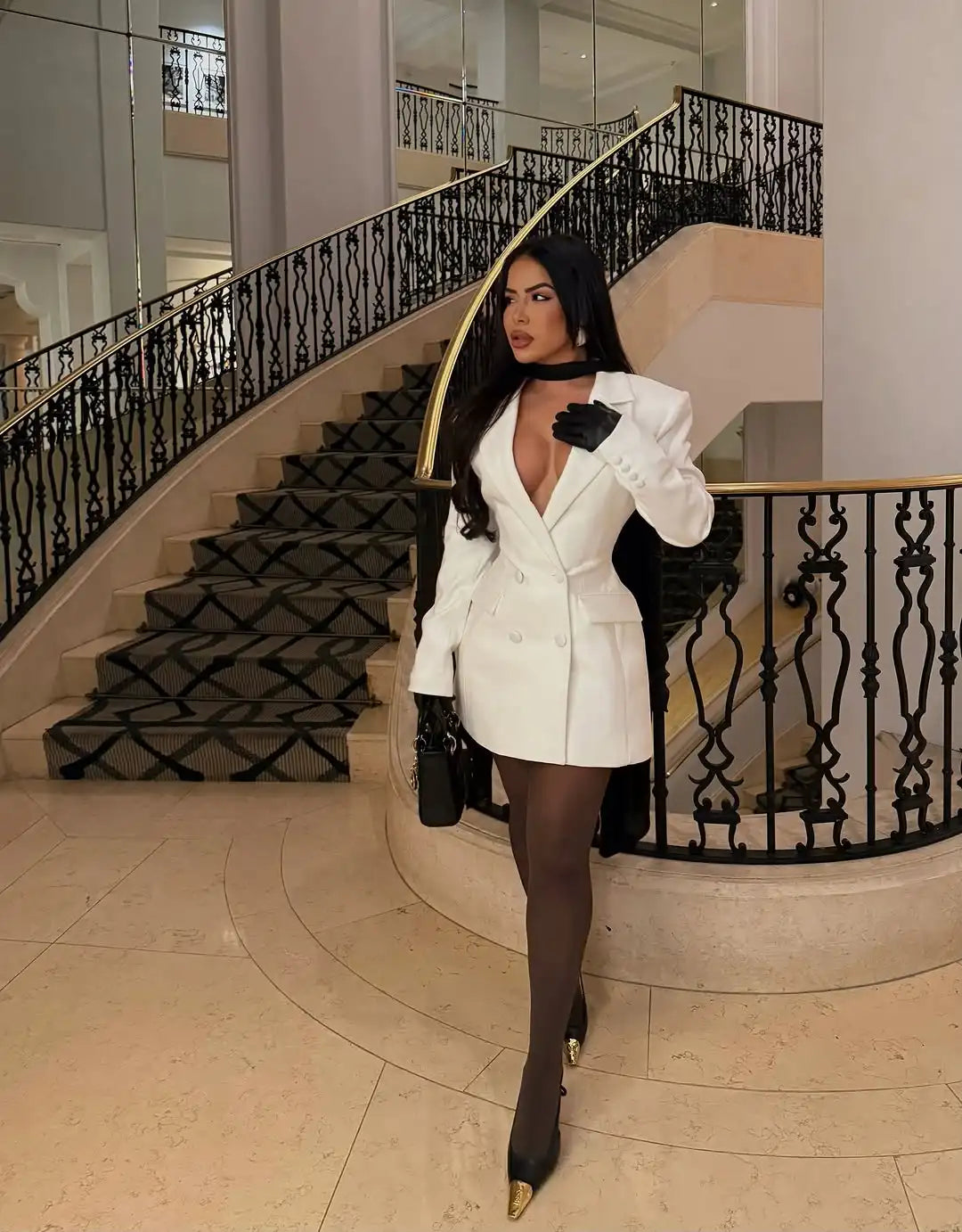 Mini Robe Blazer Femme – Chic, Glamour & Élégante